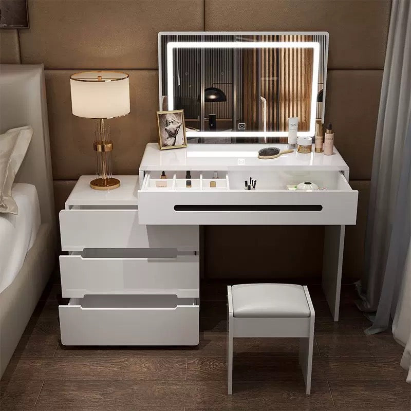 Great Quality Brand New Stylish Dressing Table With Led Mirror